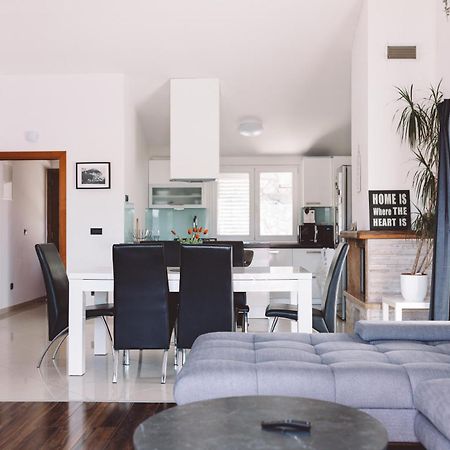 Accommodation Triton Lastovo Dış mekan fotoğraf